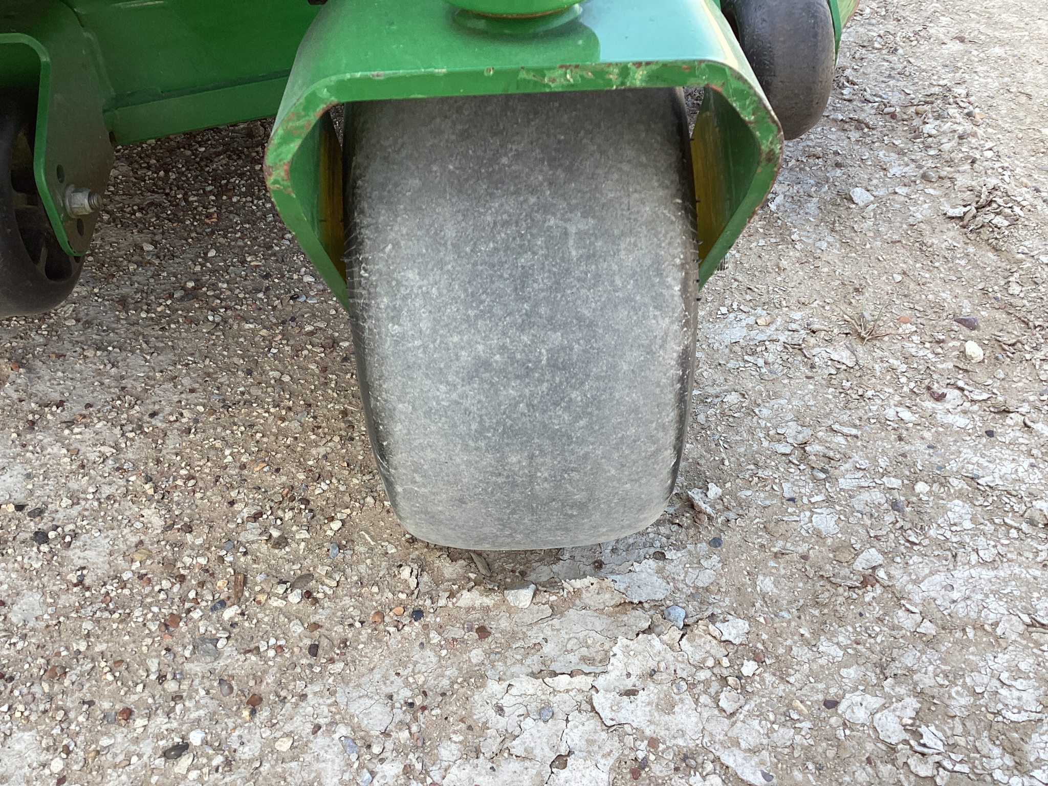 2023 John Deere Z720E Image 17