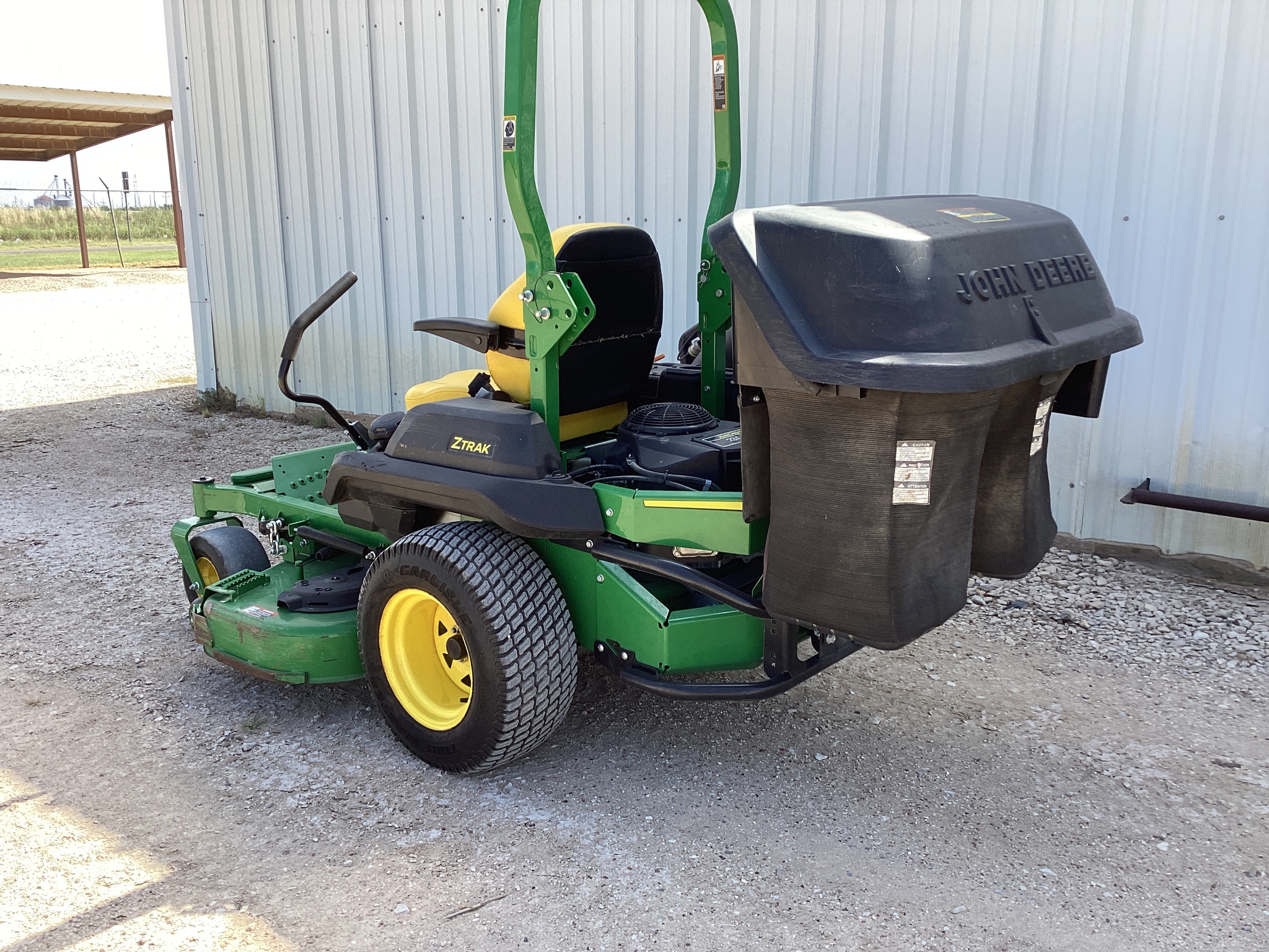 2023 John Deere Z720E Image 12