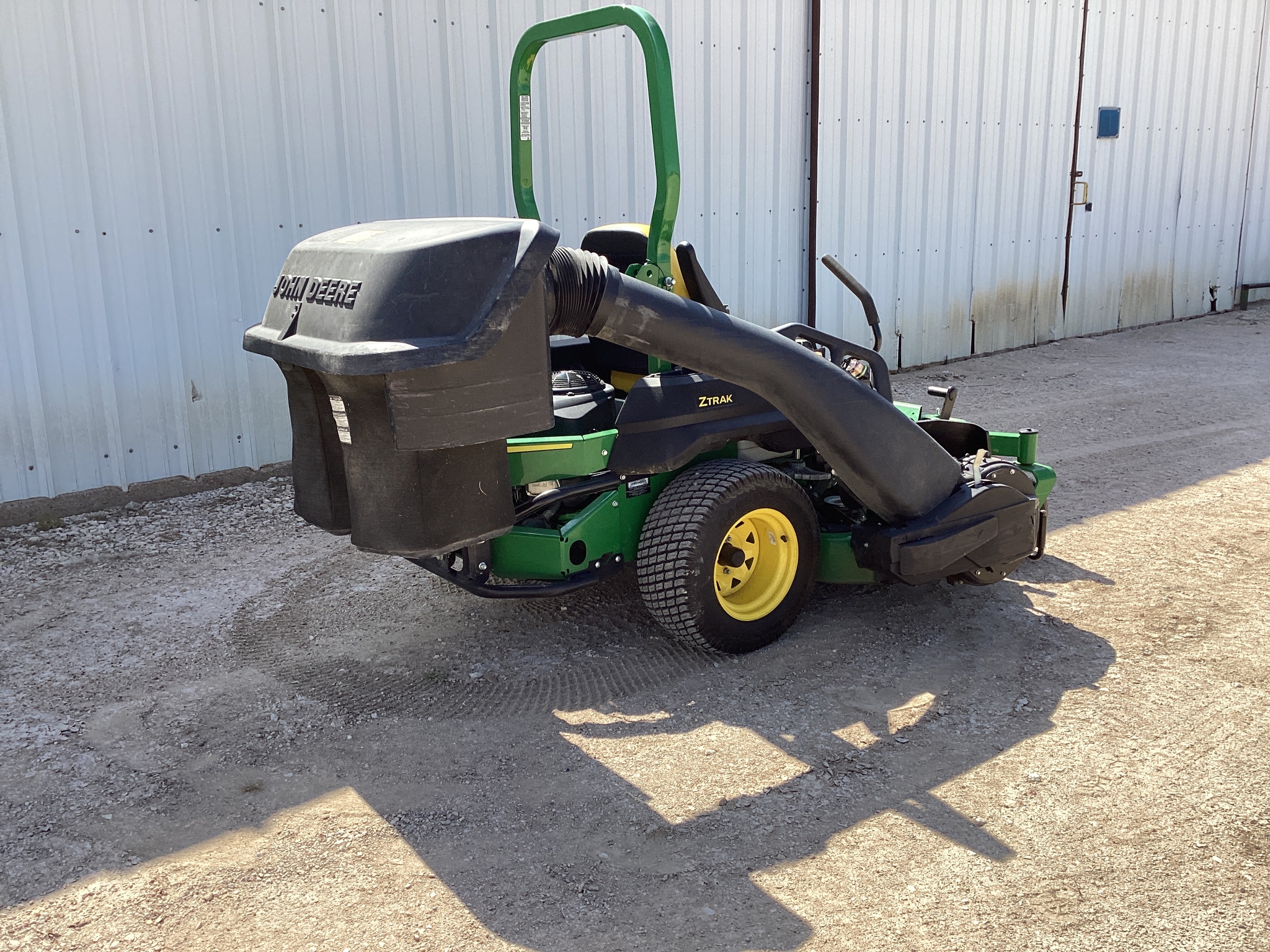 2023 John Deere Z720E Image 9