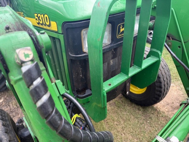 1999 John Deere 5310 Image 16