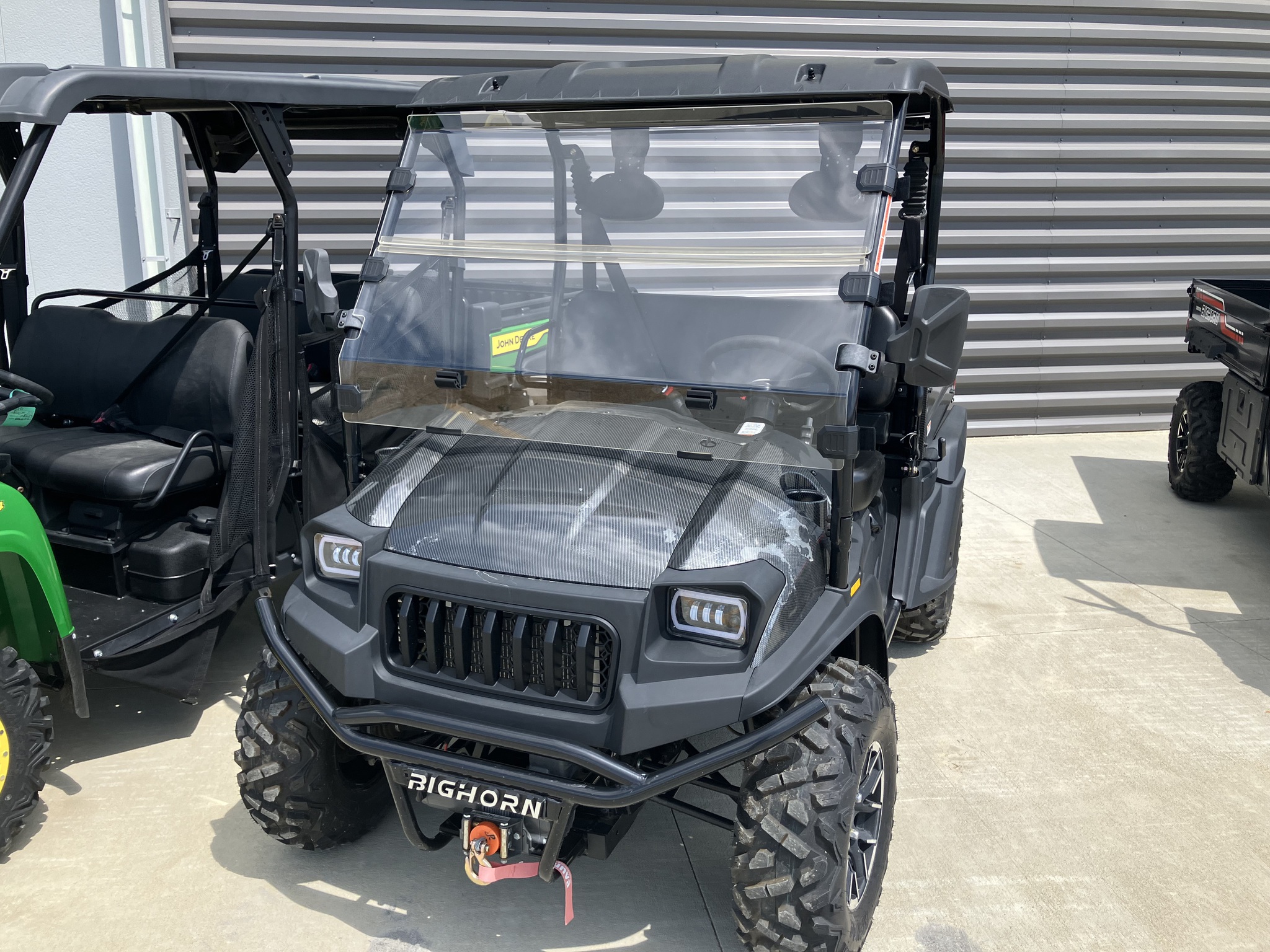 2024 Bighorn 450 VXL-T Image 2
