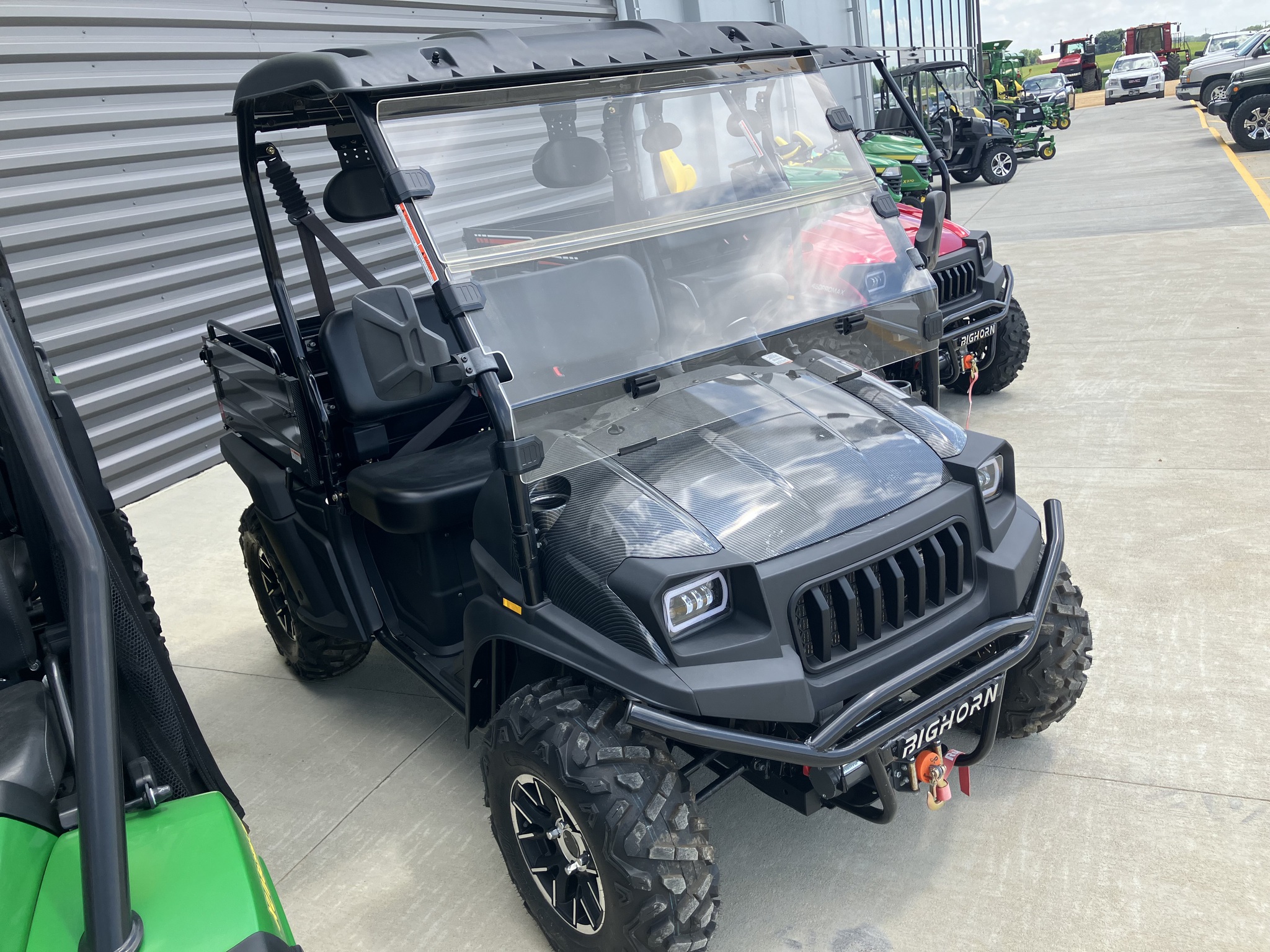 2024 Bighorn 450 VXL-T Image 3