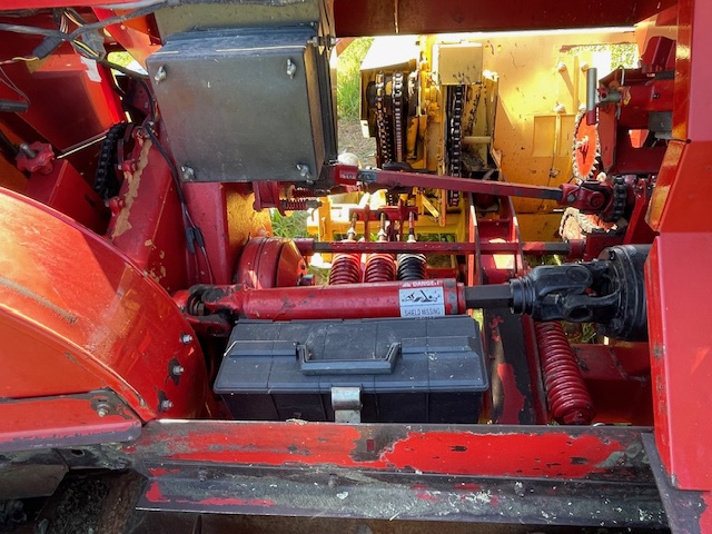 New Holland FP 230 Image 9
