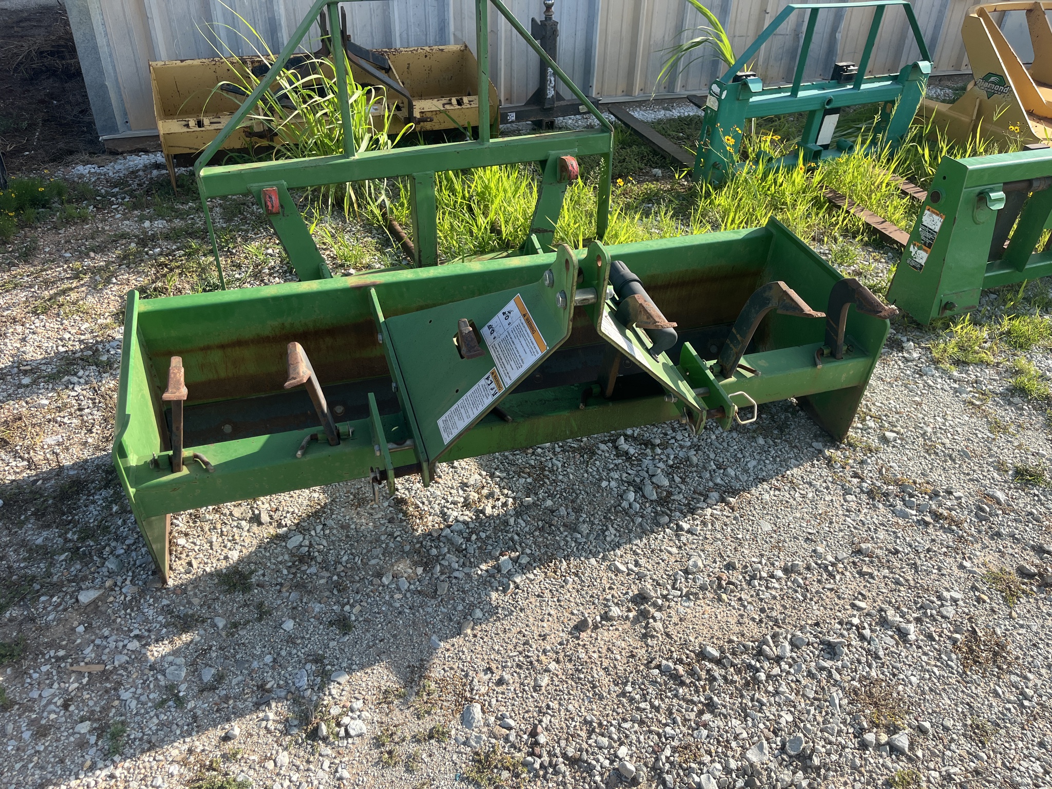 2009 Frontier BB2072 Image 2