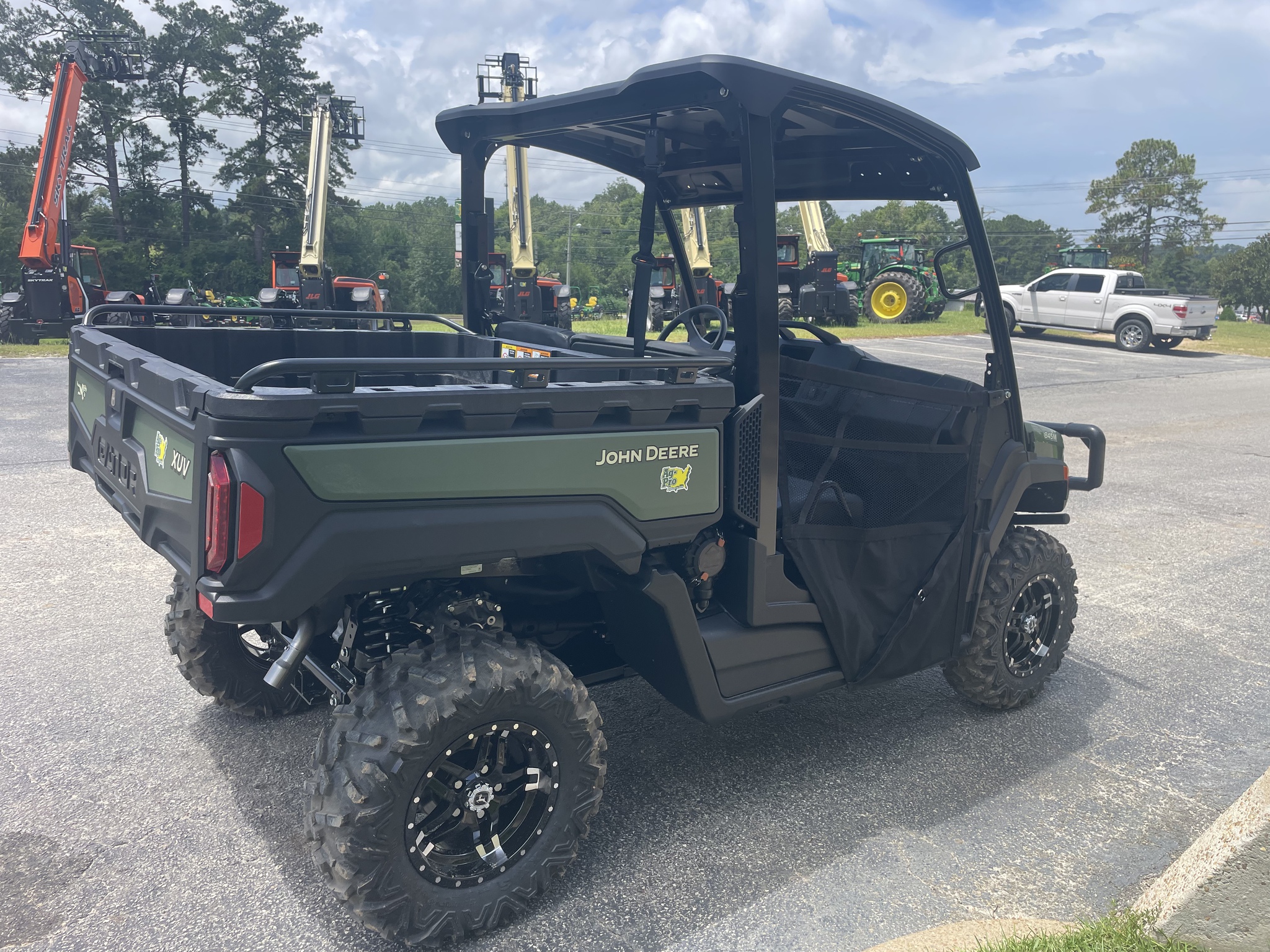 2025 John Deere 845M Image 6