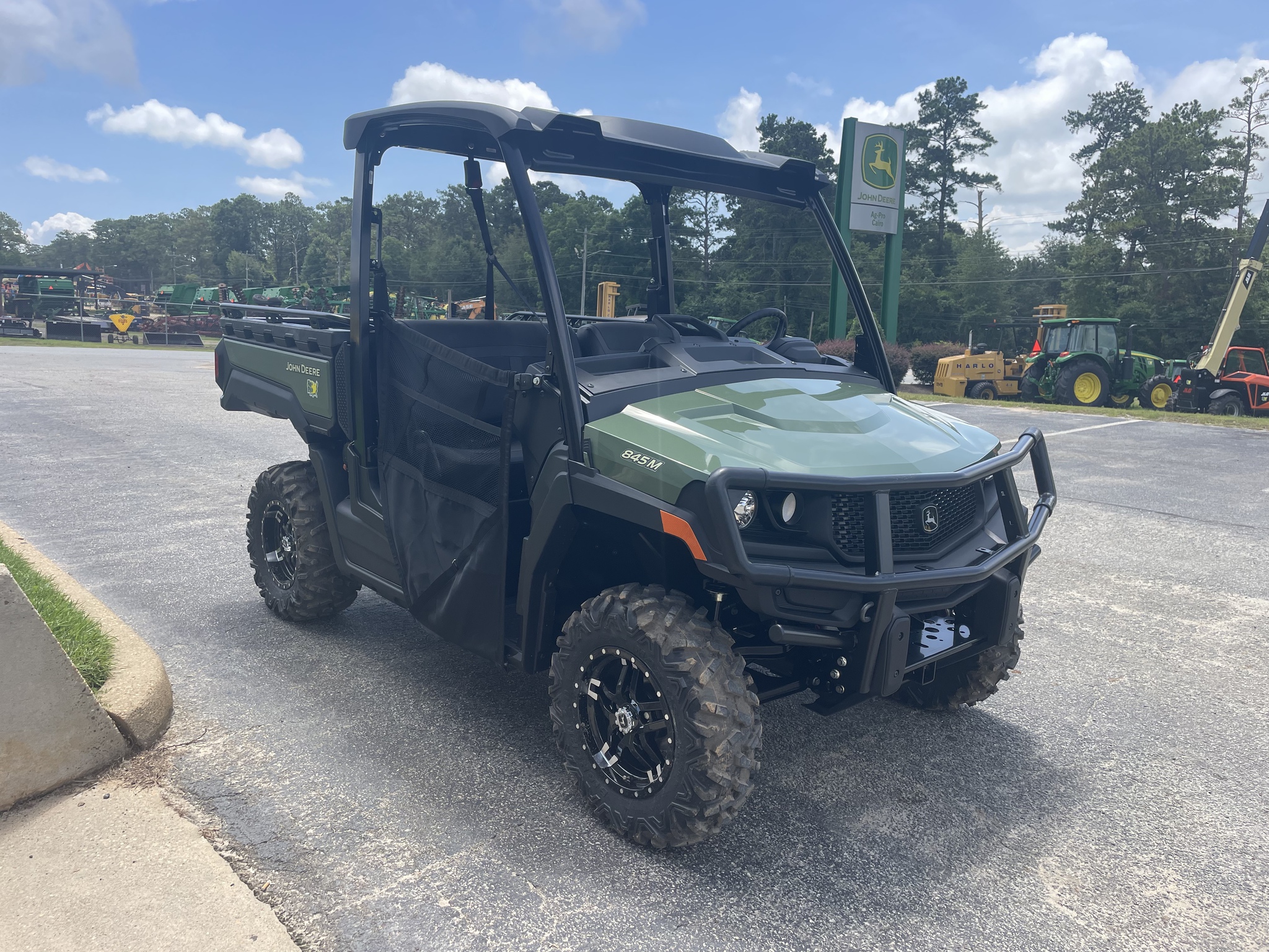 2025 John Deere 845M Image 7