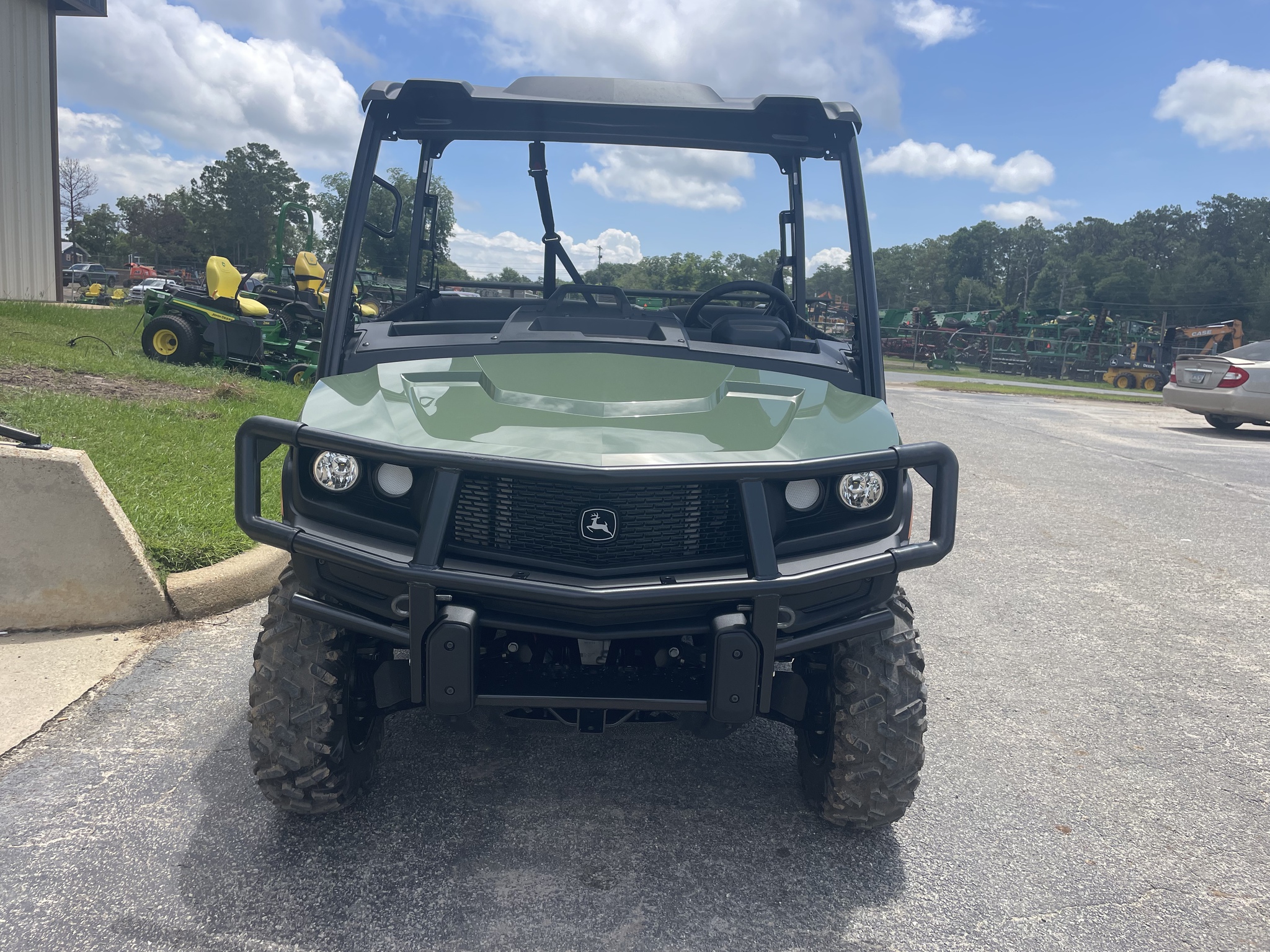 2025 John Deere 845M Image 2