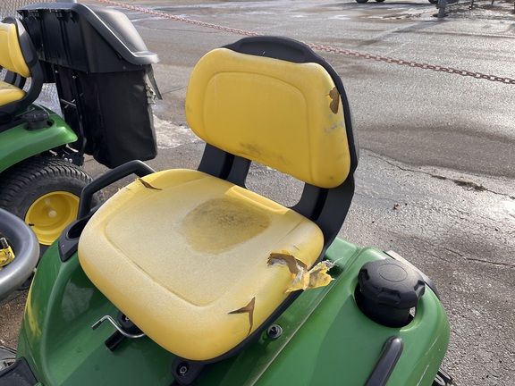 2017 John Deere X580 - Photo13