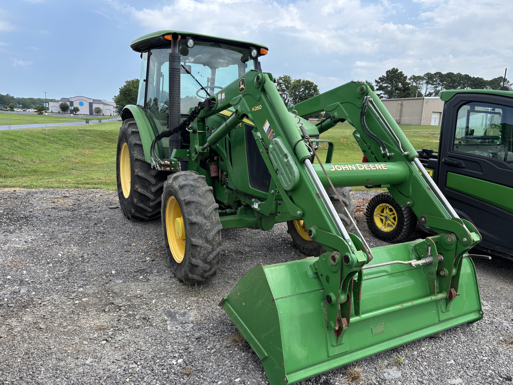 2014 John Deere 5085E