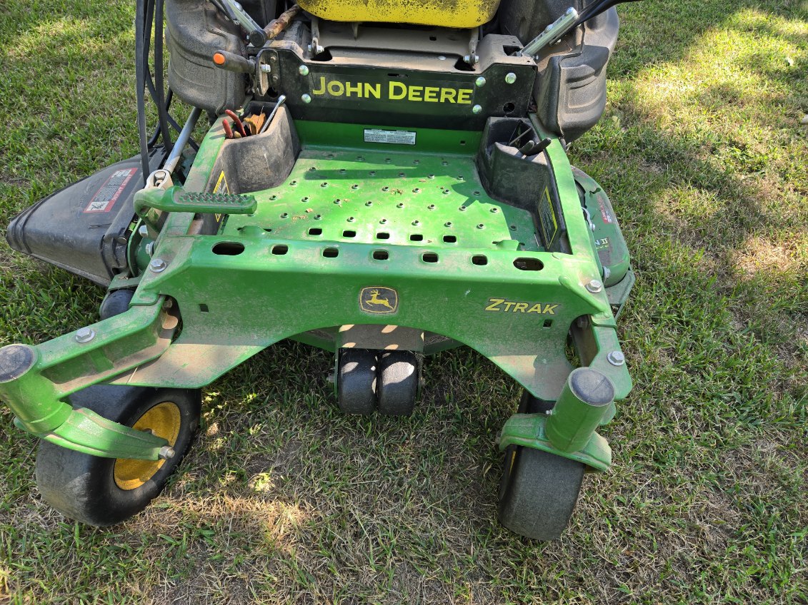 2017 John Deere Z915E Image 4