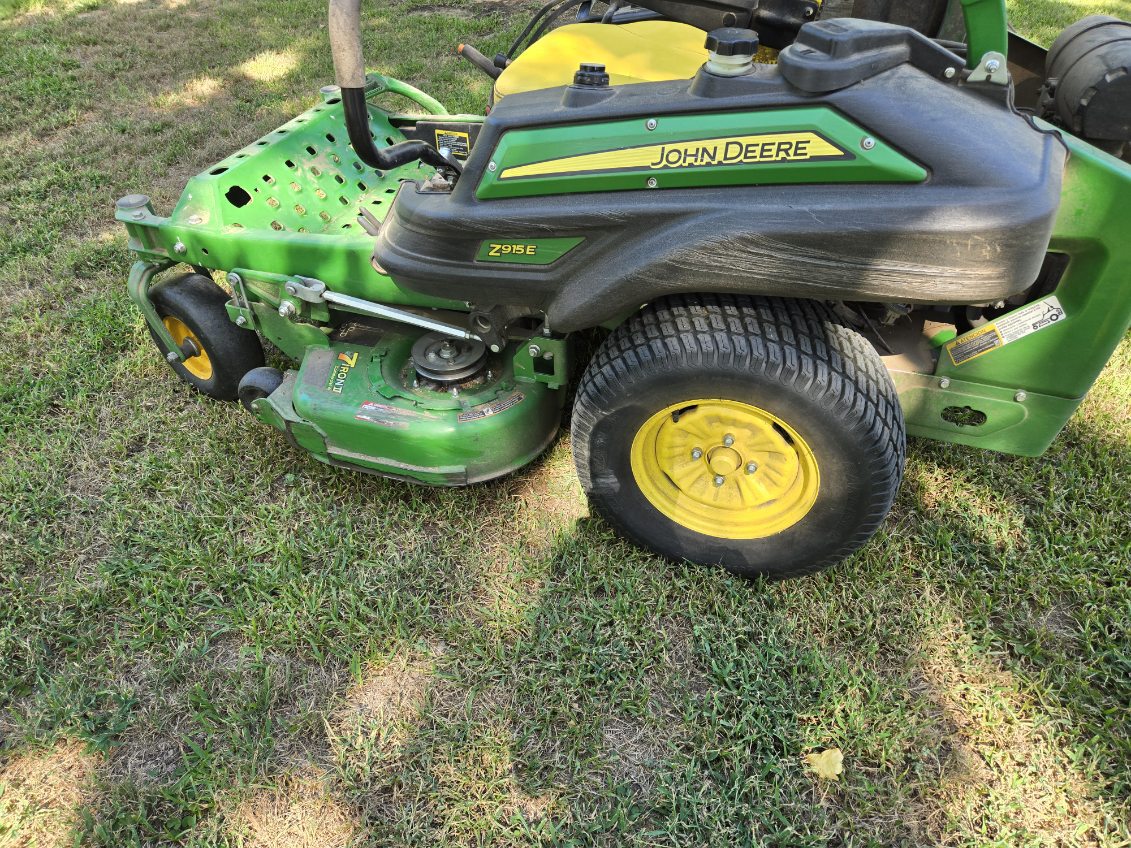 2017 John Deere Z915E Image 5