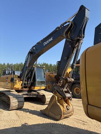 2023 John Deere 210 P