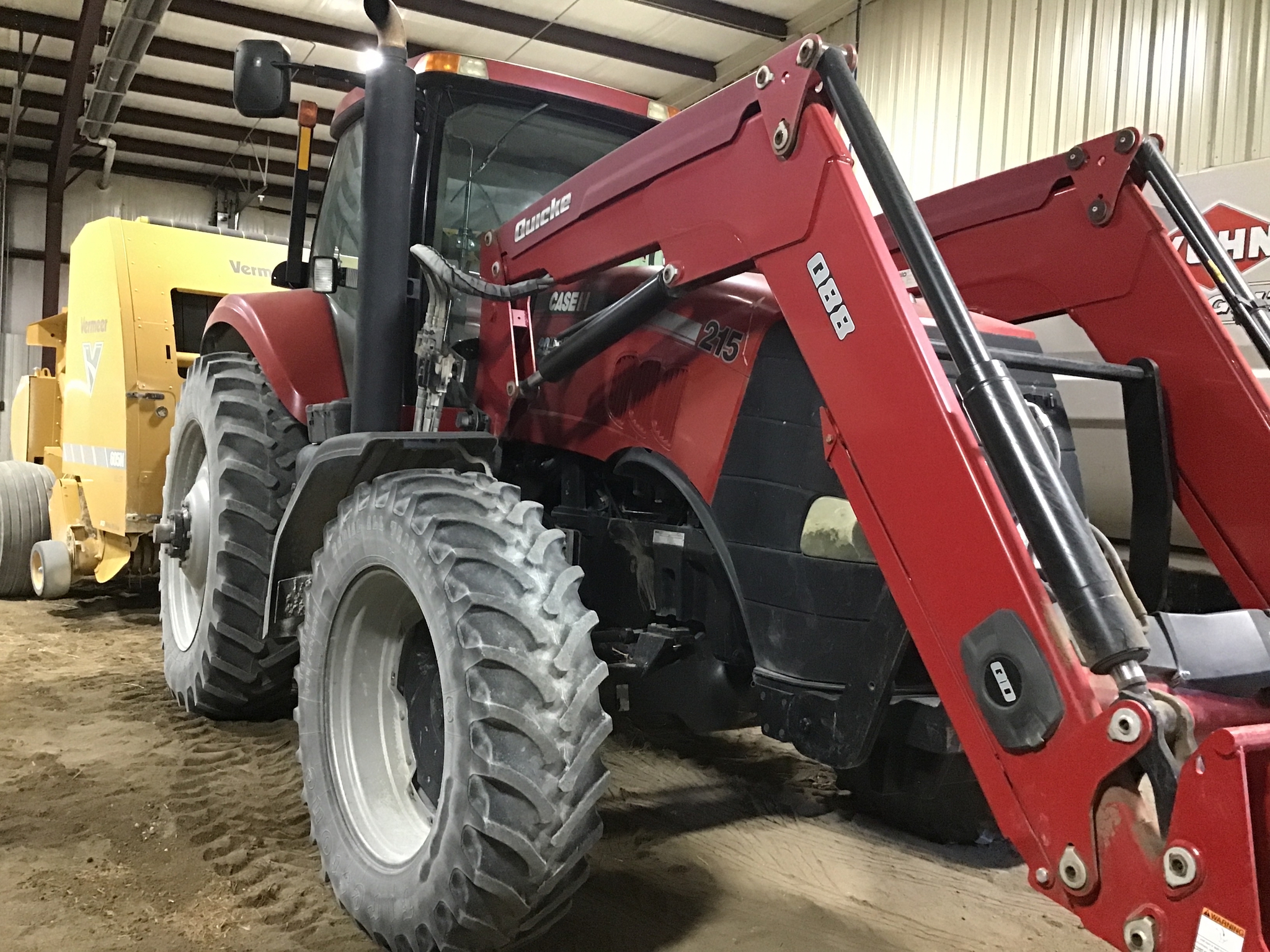 2008 Case IH Magnum 215 Image 3