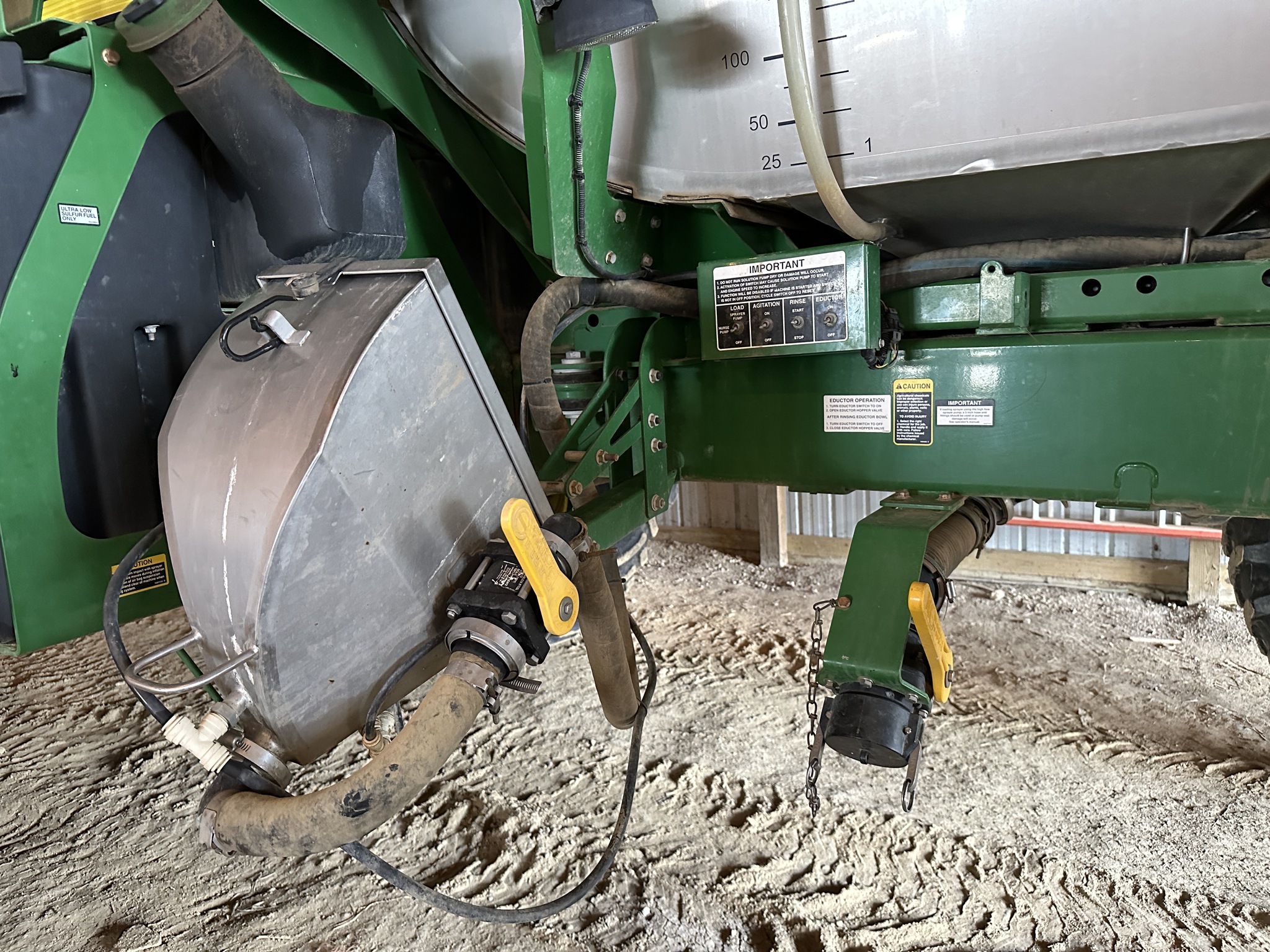 2014 John Deere 4940 Image 16