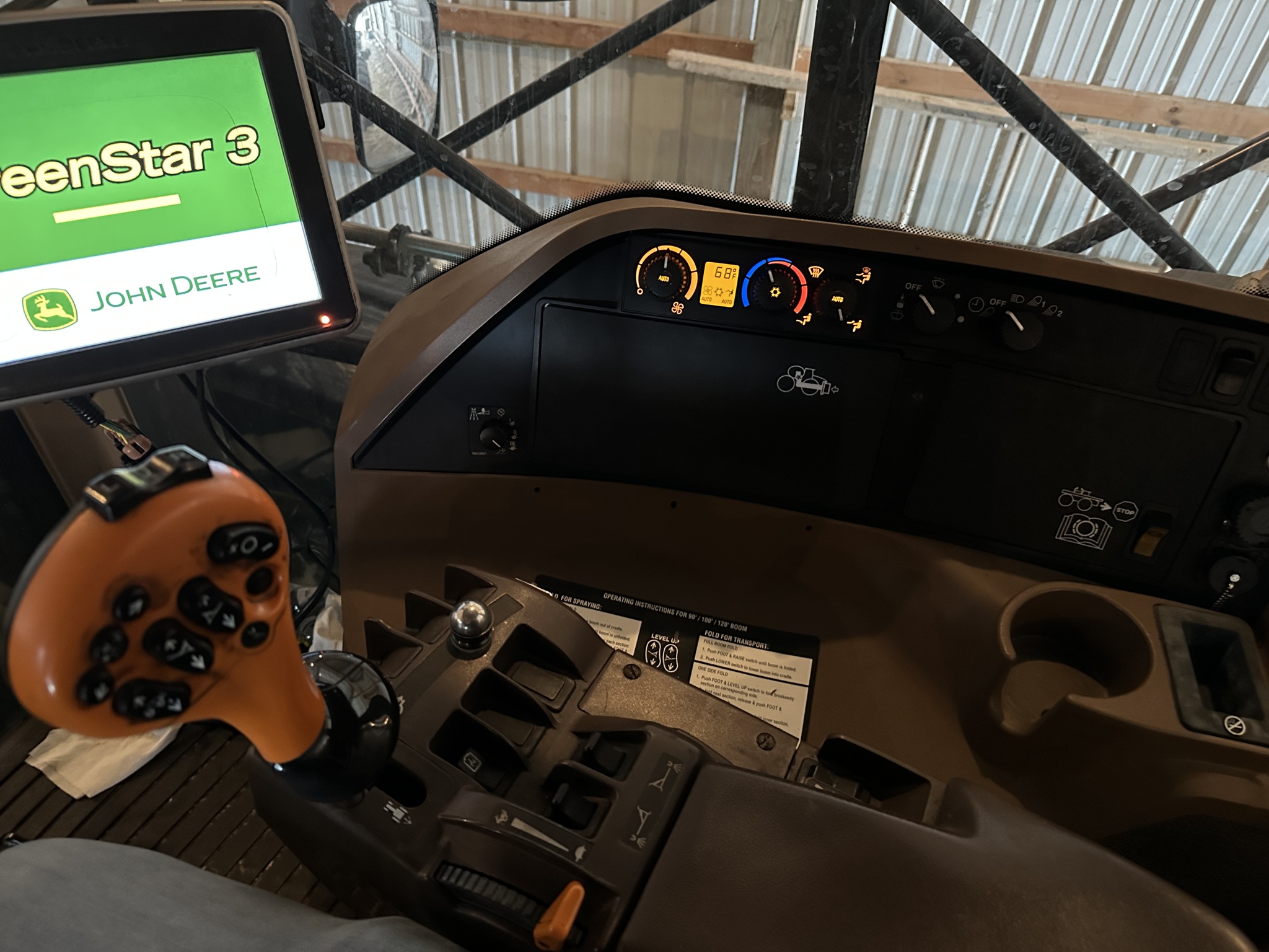 2014 John Deere 4940 Image 10