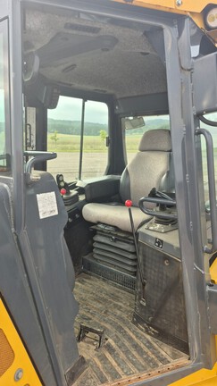 2018 John Deere 700K