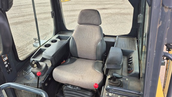 2018 John Deere 700K
