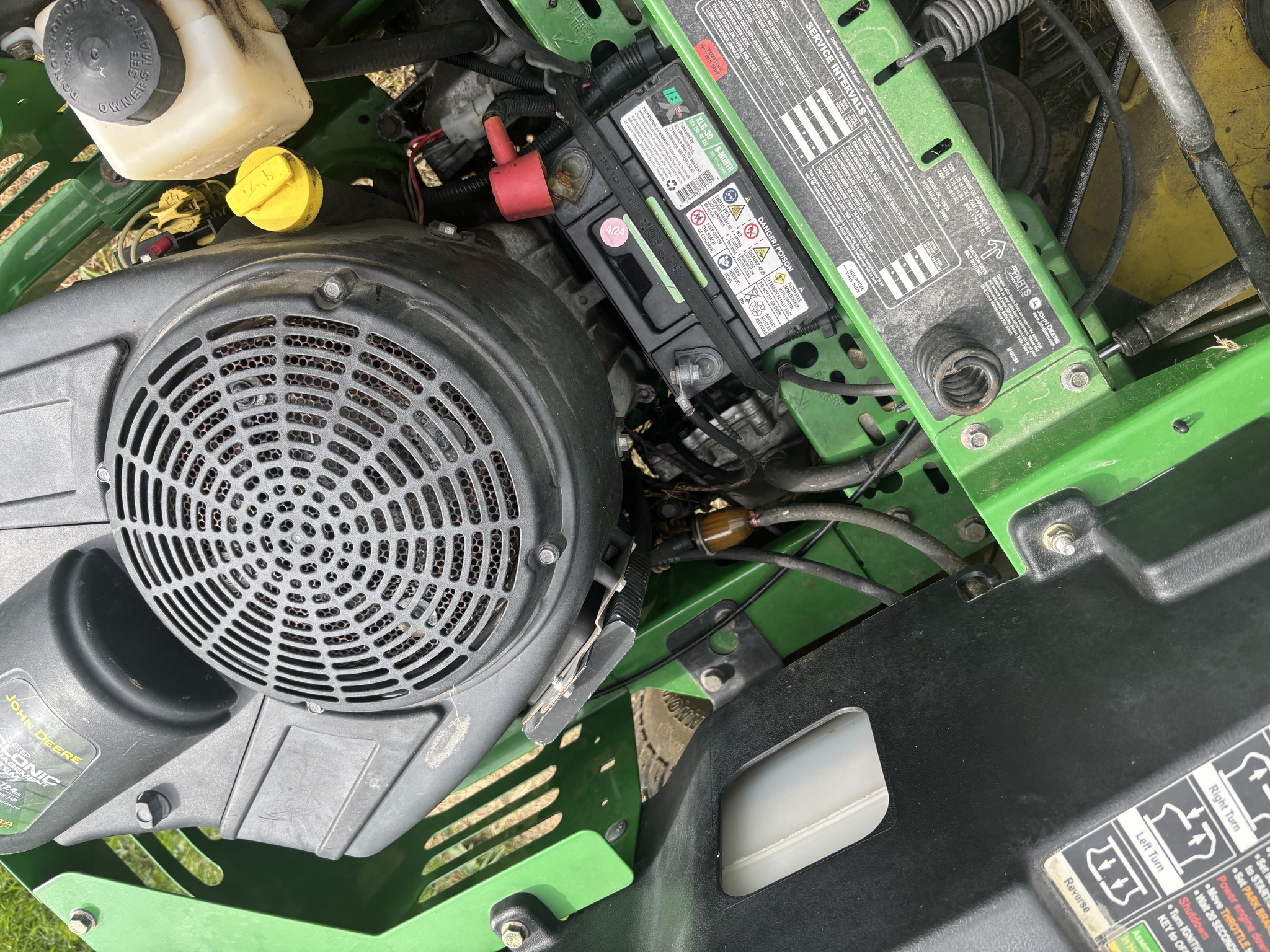 2011 John Deere Z445 Image 5