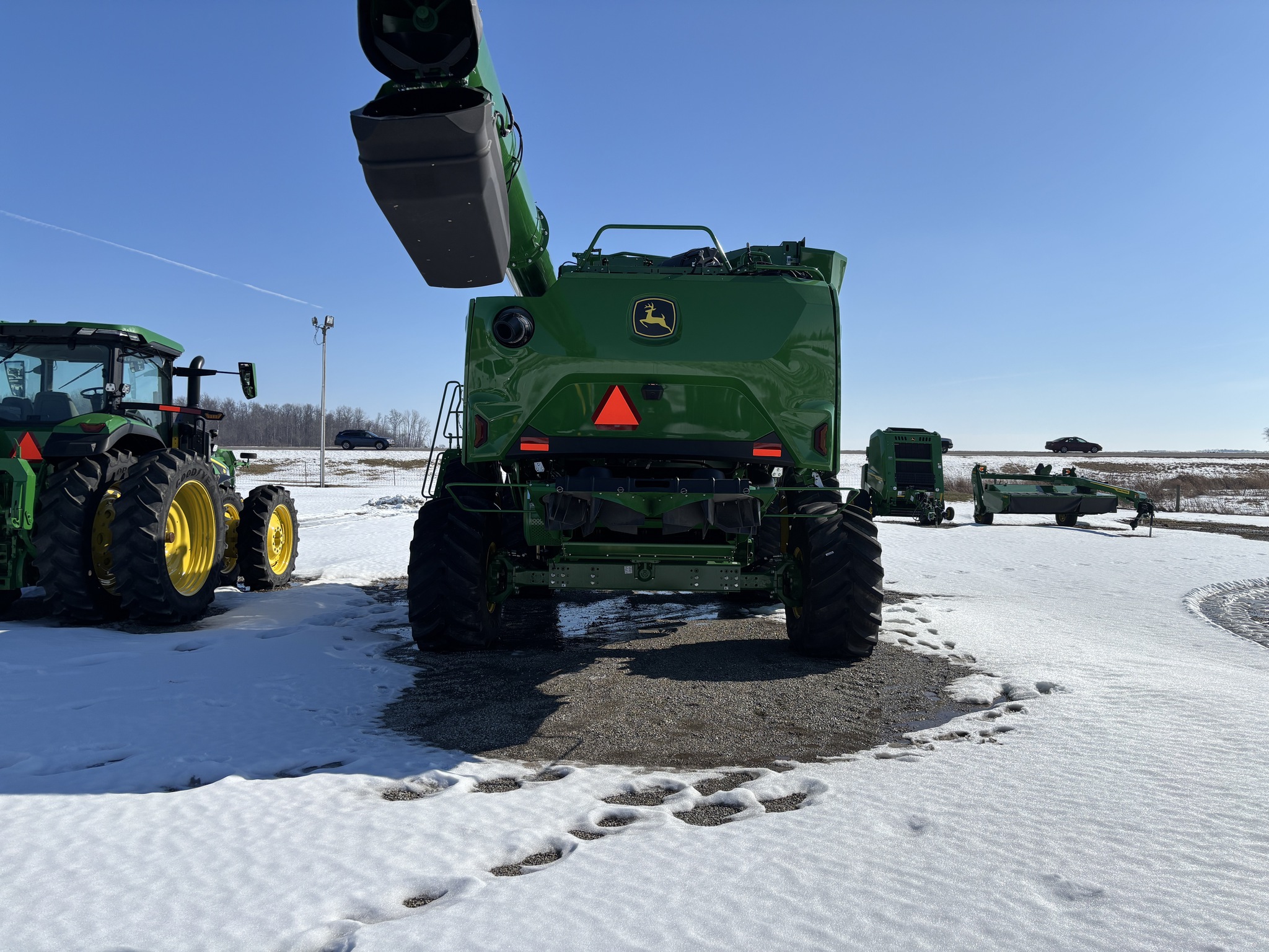 Used 2025 John Deere S7 800 Combines at Koenig Equipment in Greensburg, IN - PhotoXL2