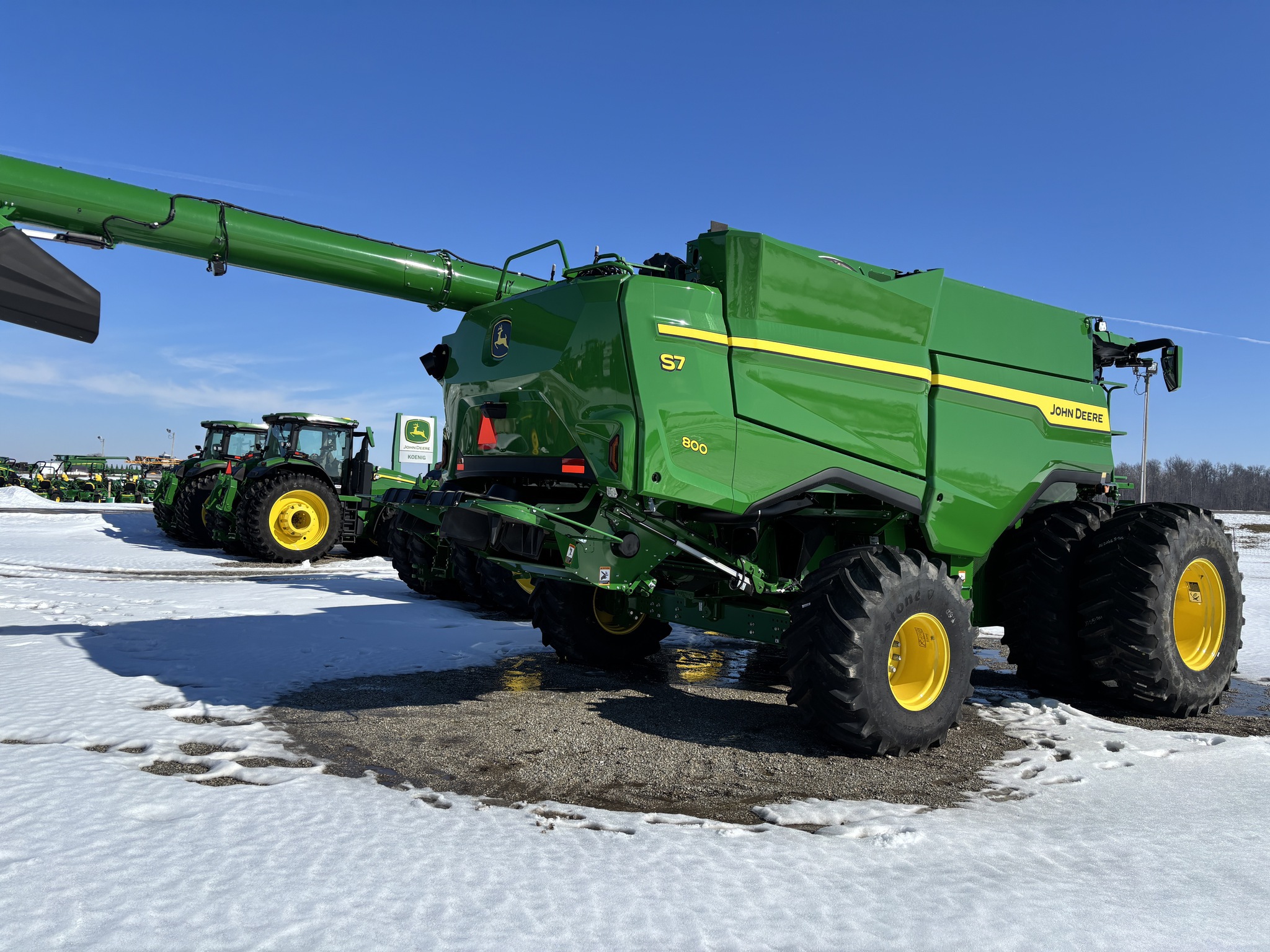 Used 2025 John Deere S7 800 Combines at Koenig Equipment in Greensburg, IN - PhotoXL3