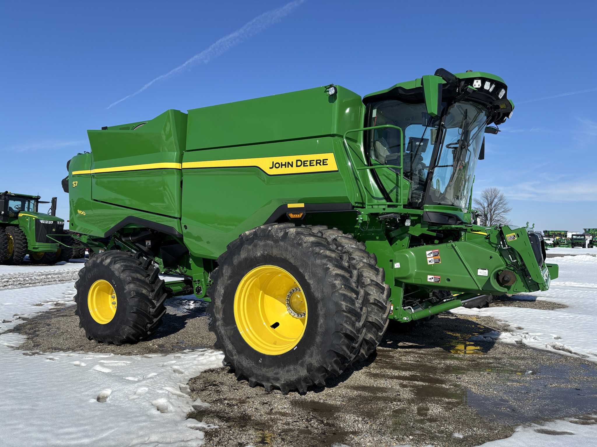 Used 2025 John Deere S7 800 Combines at Koenig Equipment in Greensburg, IN - PhotoXL4