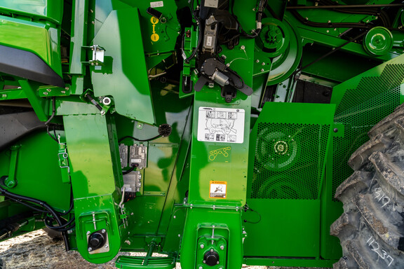 Used 2025 John Deere S7 800 Combines at Koenig Equipment in Greensburg, IN - Photo19