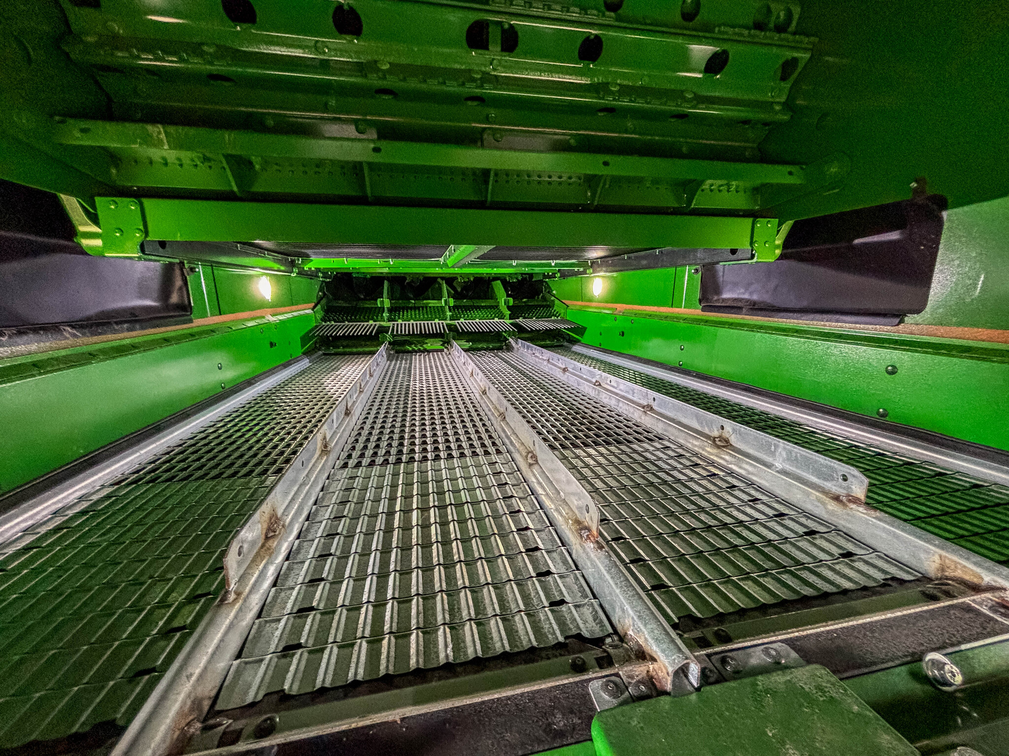 Used 2025 John Deere S7 800 Combines at Koenig Equipment in Greensburg, IN - PhotoXL25