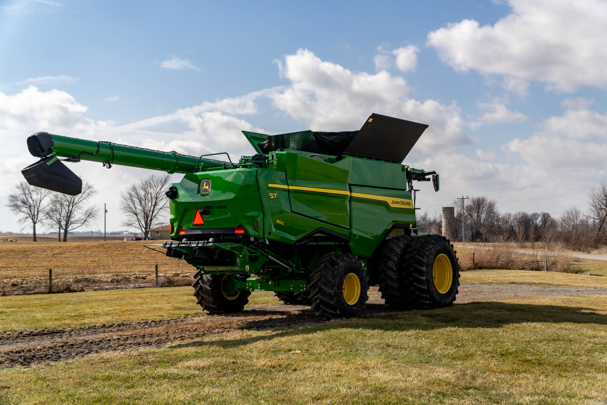 Used 2025 John Deere S7 800 Combines at Koenig Equipment in Greensburg, IN - PhotoXL4