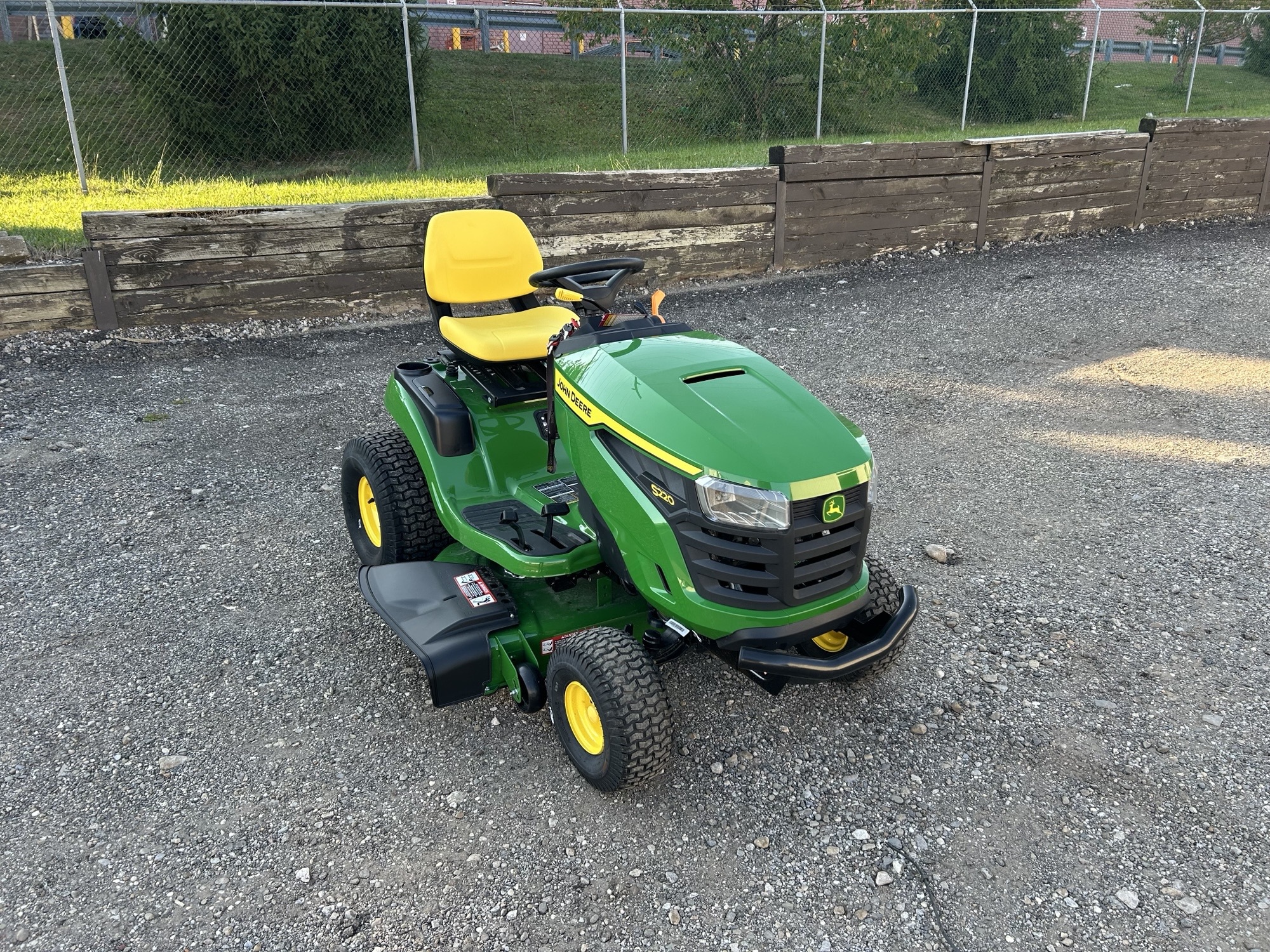 2025 John Deere S220 Image 1