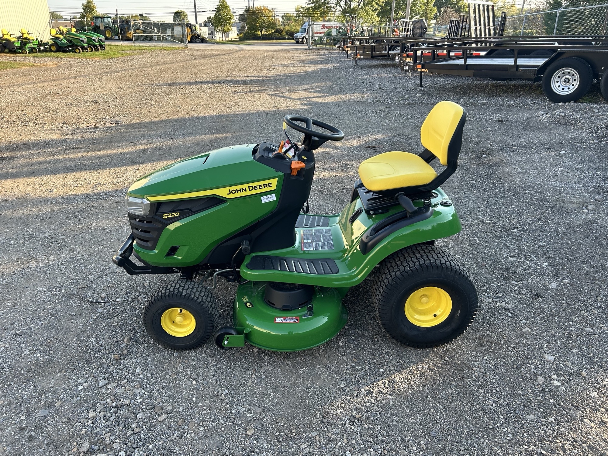 2025 John Deere S220 Image 8