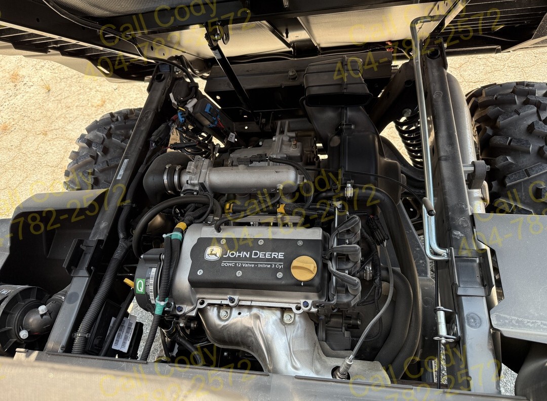 2025 John Deere XUV845M Image 8