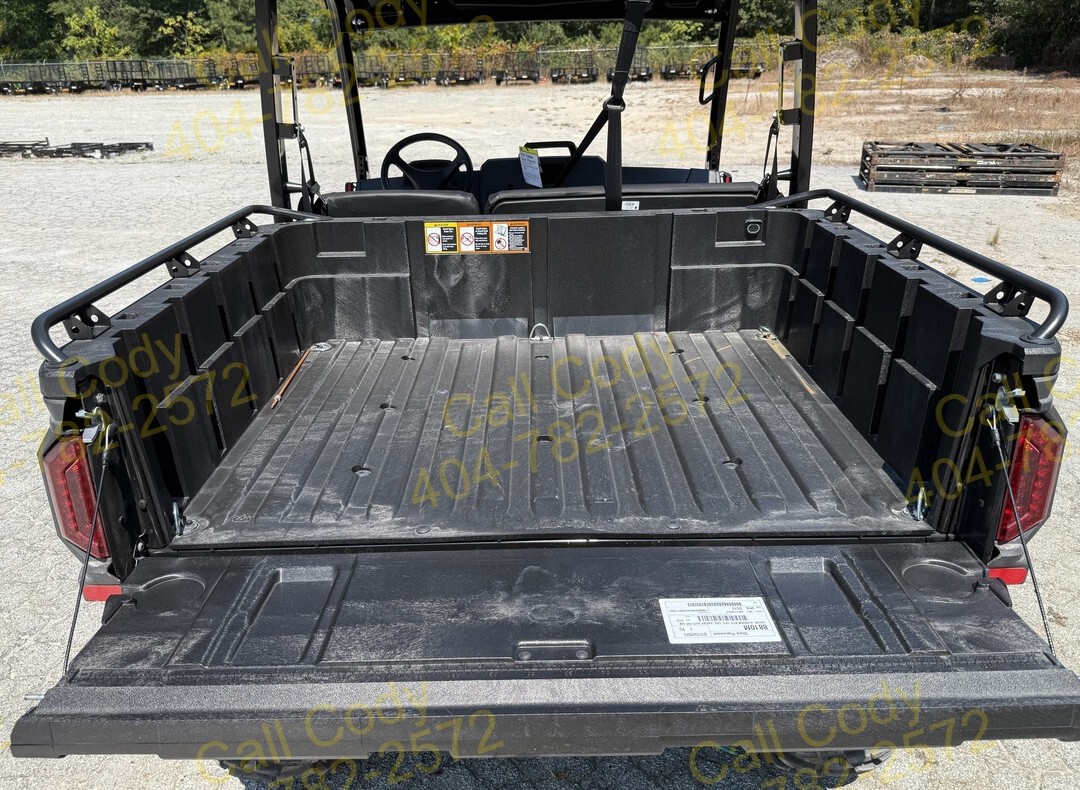 2025 John Deere XUV845M Image 10