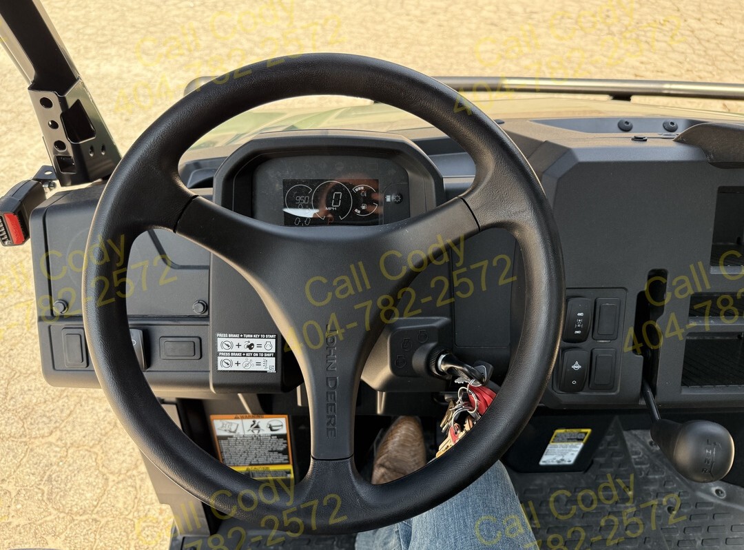 2025 John Deere XUV845M Image 13