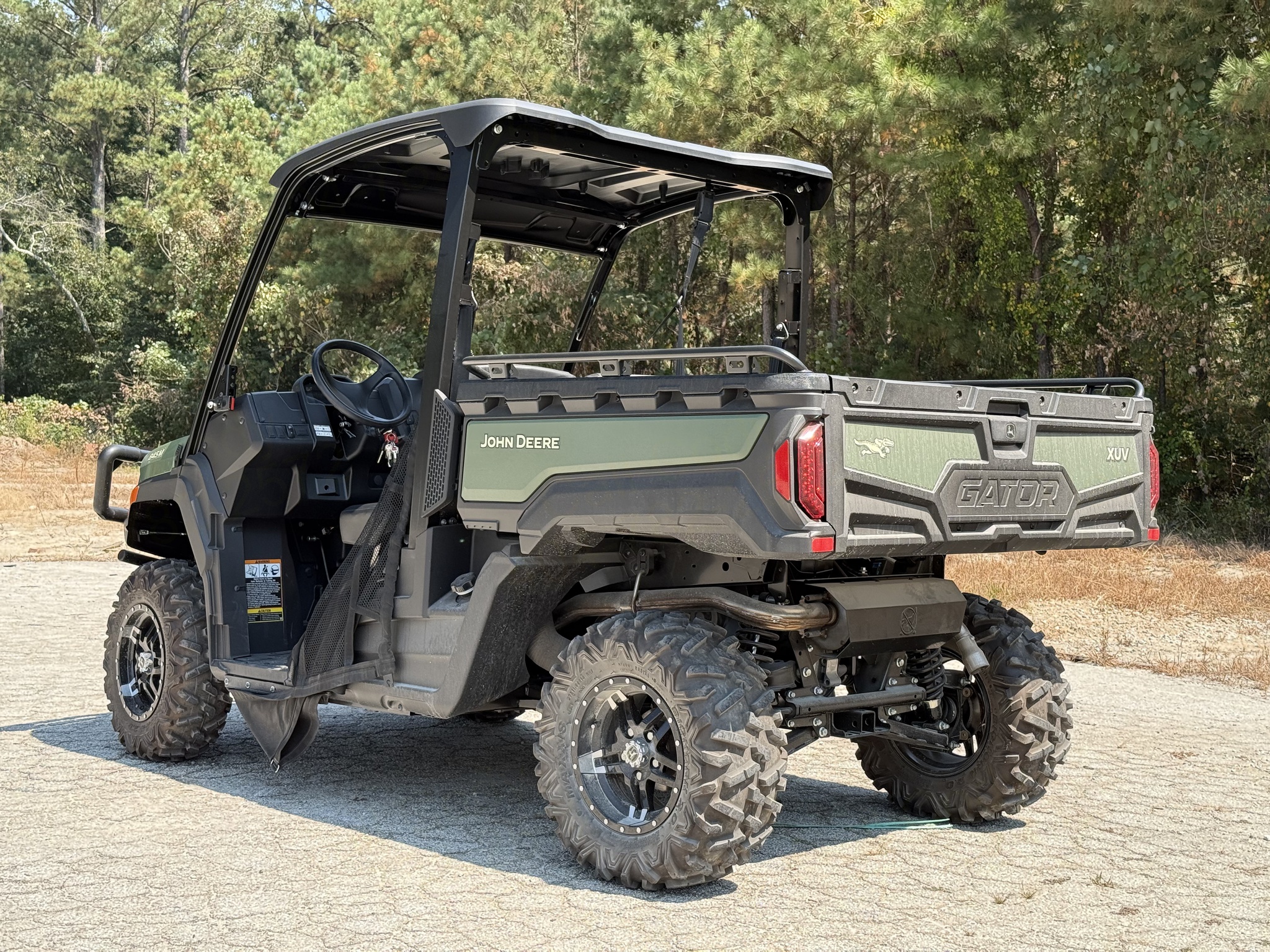 2025 John Deere XUV845M Image 4