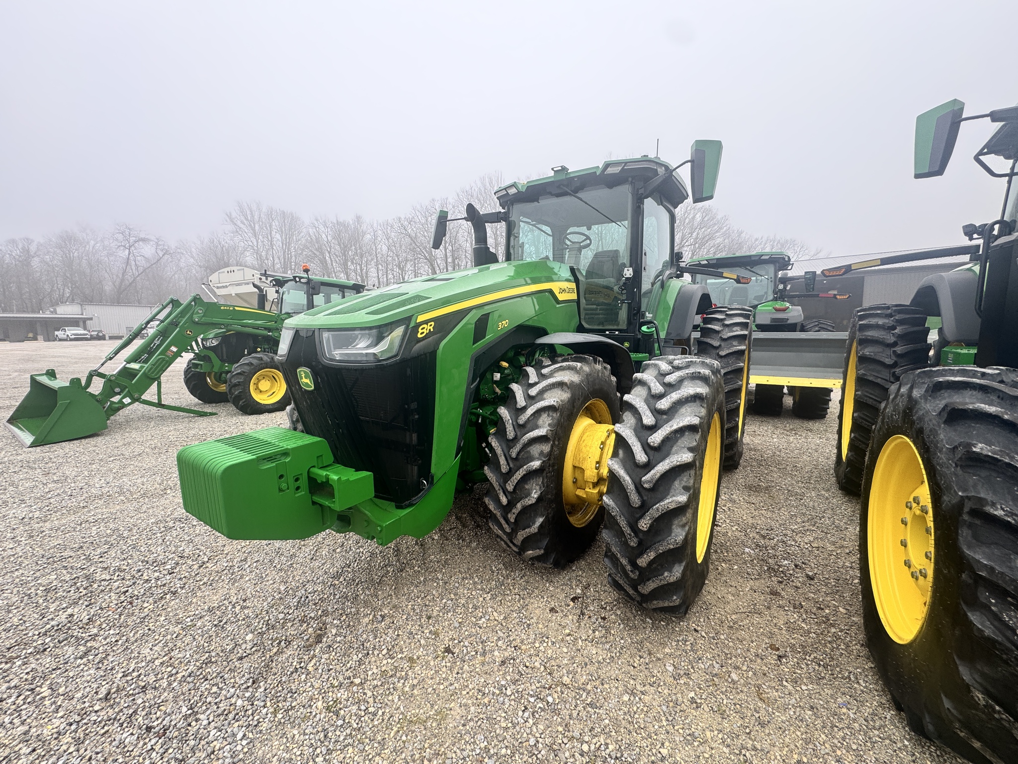 2023 John Deere 8R 370 Image 8
