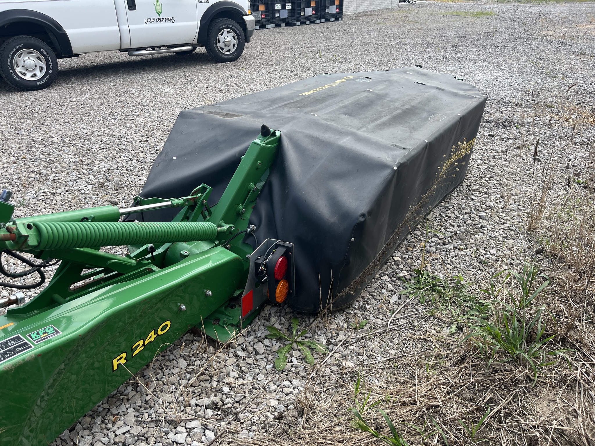 John Deere R240 Image 2