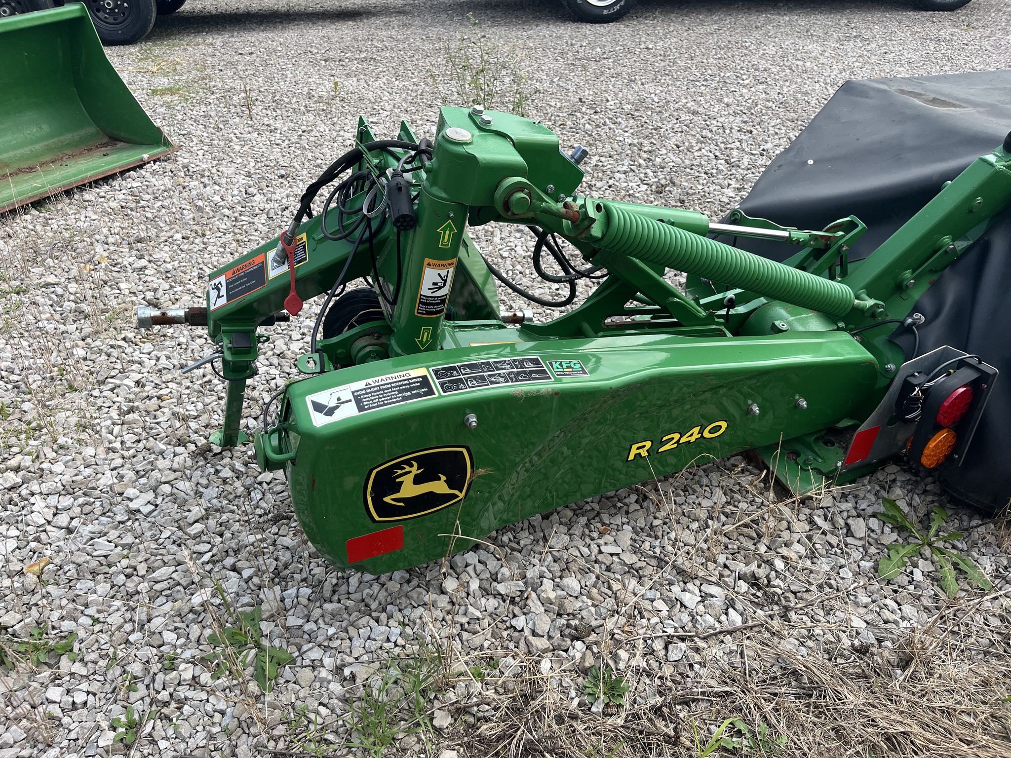 John Deere R240 Image 1