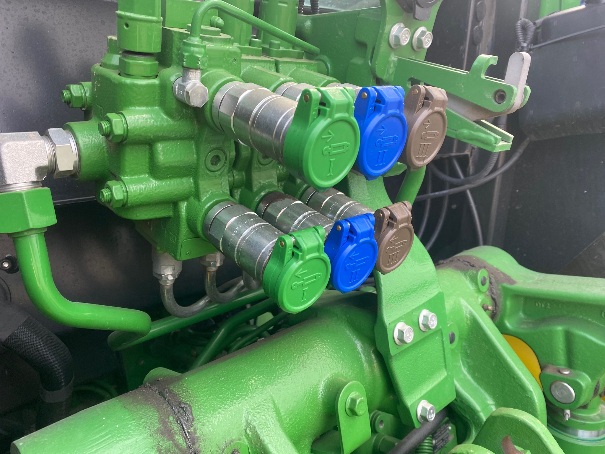 2022 John Deere 5100M Image 20