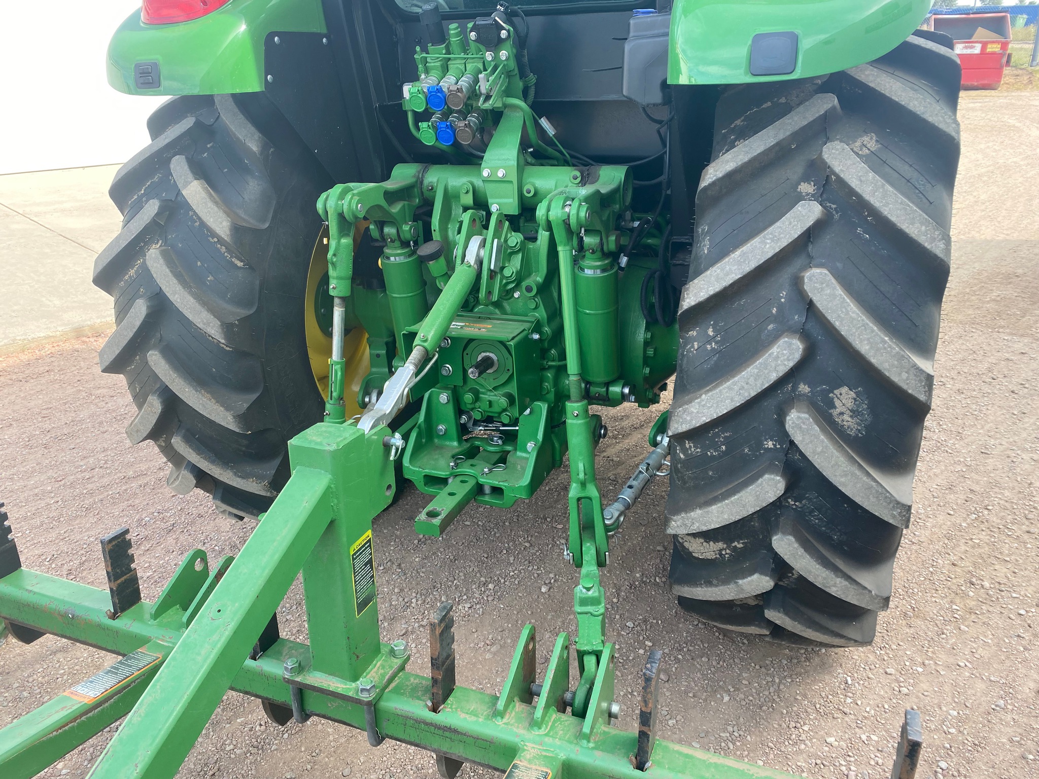 2022 John Deere 5100M Image 25