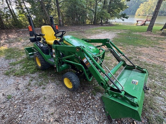 2014 John Deere 1025R Photo 5