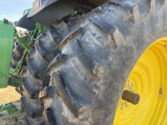 2025 John Deere 8R 340 - Photo16