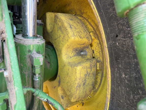 2025 John Deere 8R 340 - Photo17