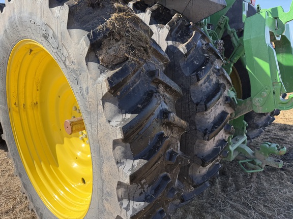 2025 John Deere 8R 340 - Photo18