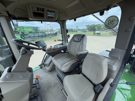 2025 John Deere 8R 340 - Photo30