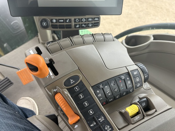 2025 John Deere 8R 340 - Photo29