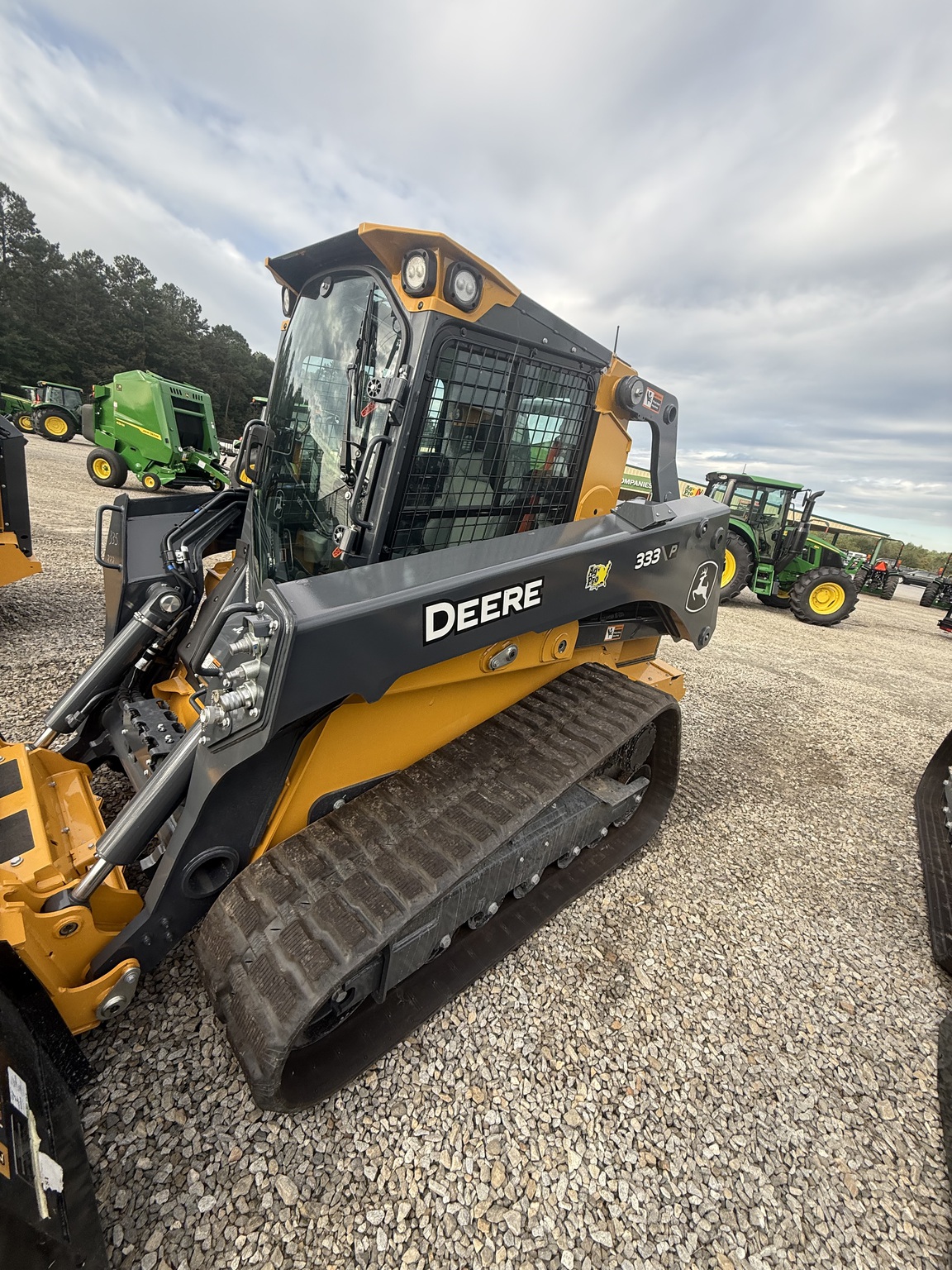 2025 John Deere 333 P Image 4