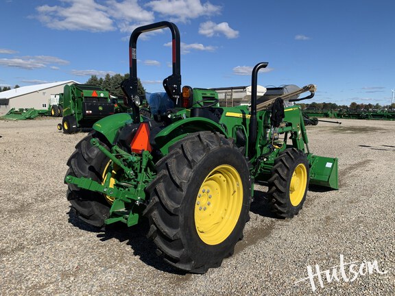 Photo of 2024 John Deere 5067E
