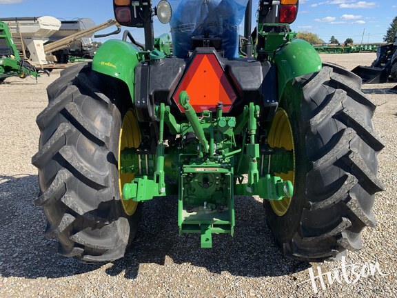 Photo of 2024 John Deere 5067E