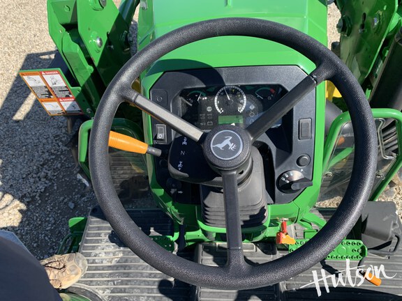 Photo of 2024 John Deere 5067E