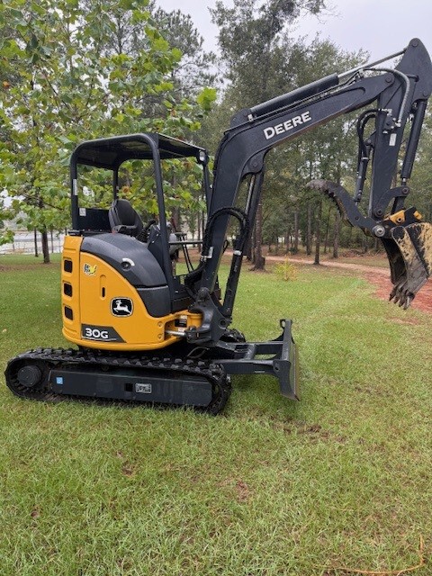 2023 John Deere 30G Image 1